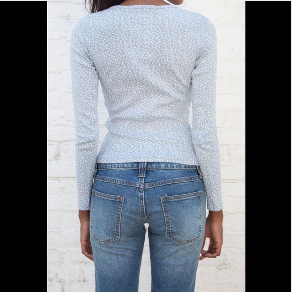 Brandy Melville blue floral leah top - Picture 5 of 6